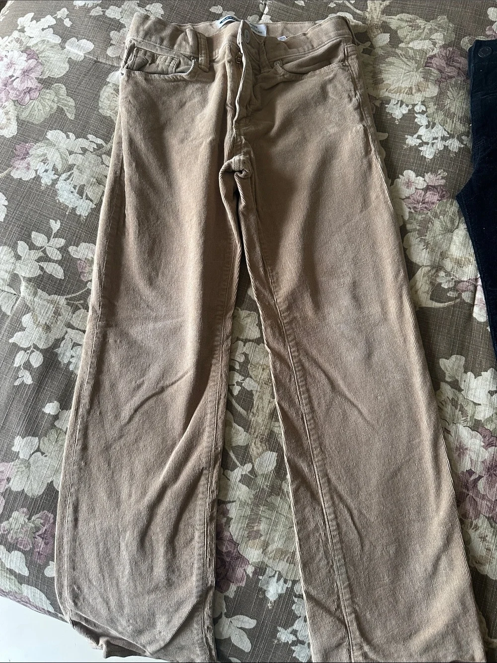 Old Navy Kids Karate Slim Corduroy Trousers Lot of 2(tan and black)